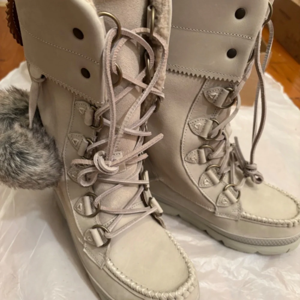 NWT Manitobah Waterproof Pacific Tall Boot - Picture 2 of 6